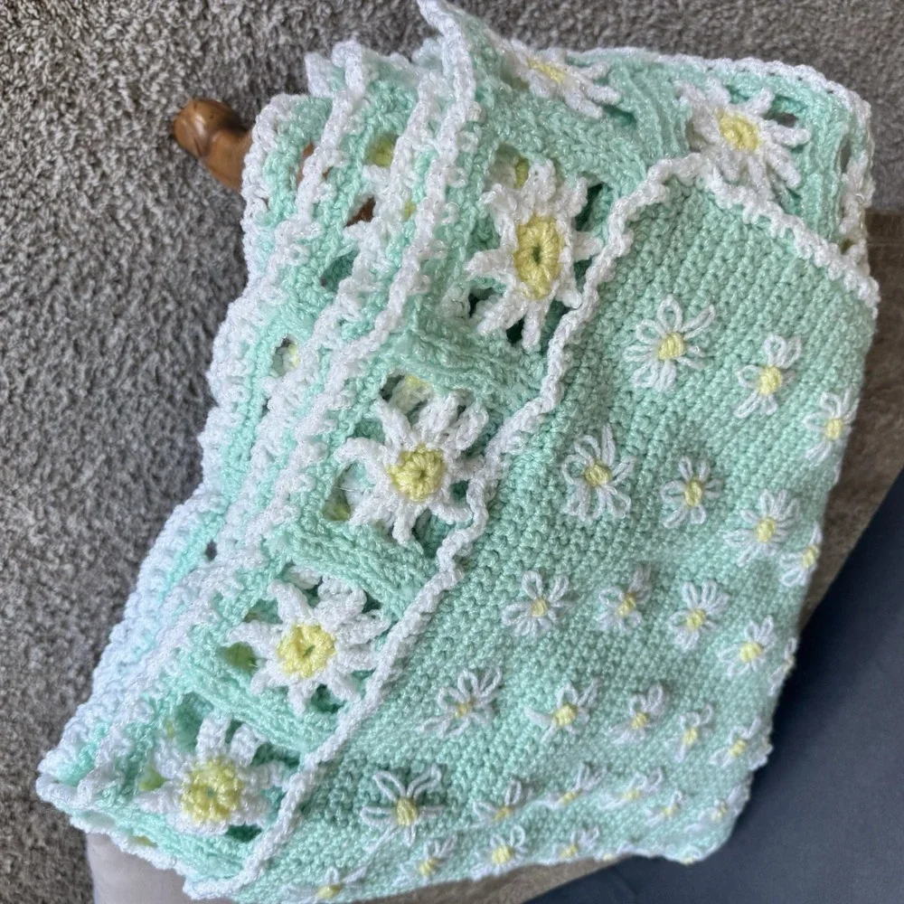 Vintage Daisy 3D Handmade Crochet Afghan Throw Coverlet Grannycore 43